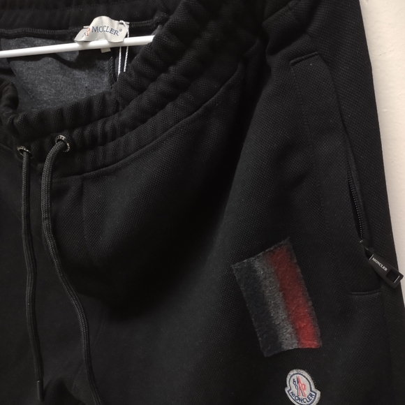 Moncler sweatpants - Picture 5 of 11